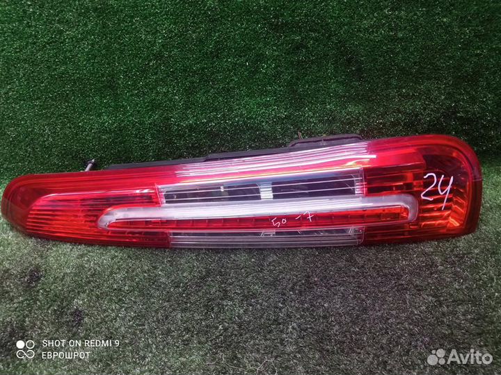 Фонарь задний правый Ford C-MAX (2003-2011)