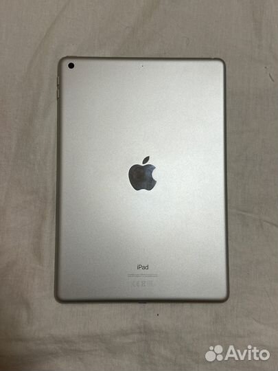 iPad 8 поколения 128gb Silver Wifi