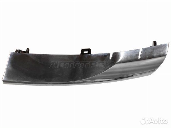 Toyota Fortuner II молдинг решетки