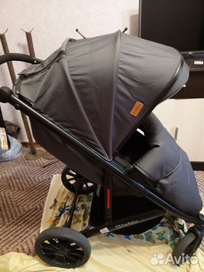 Прогулочная коляска