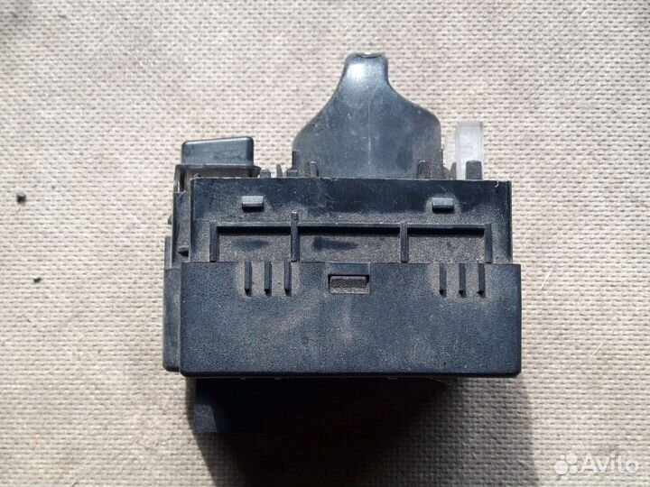 Выключатель света Mercedes W220