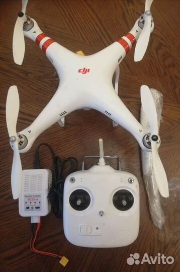 Квадрокоптер DJI Phantom