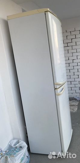 Холодильник атлант бу