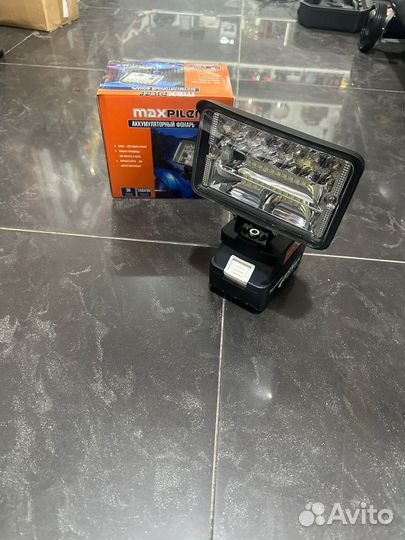 Прожектор аккумуляторный