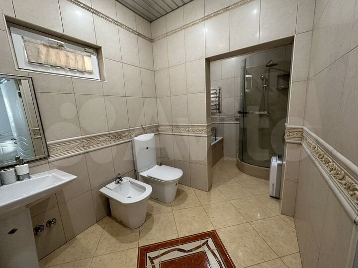 3-к. квартира, 67 м², 1/2 эт.