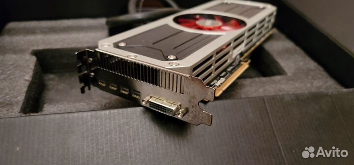 Asus Radeon R9 295x2