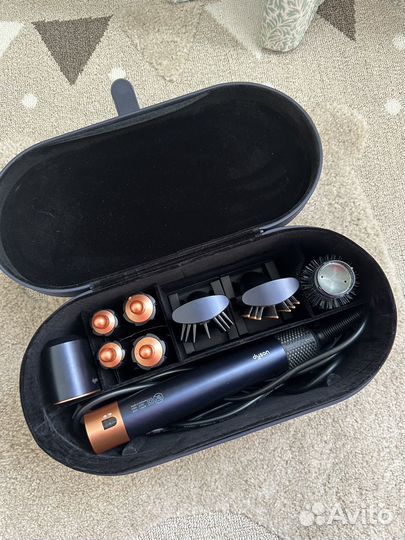 Стайлер dyson