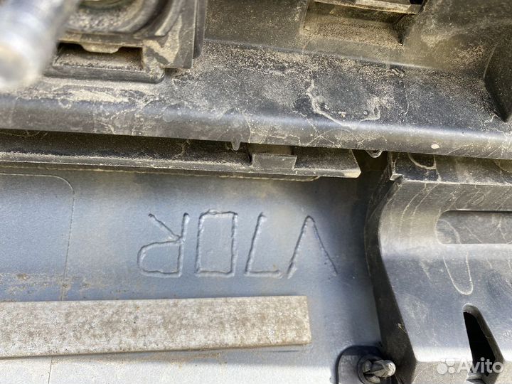 Бампер задний Volvo V70 SW R 08693370 в сборе с ус