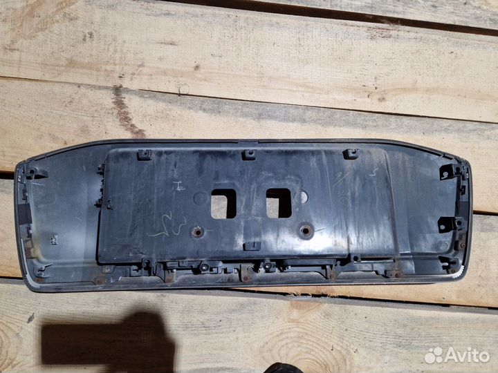 Накдадка крышки багажника Land Cruser Prado 150