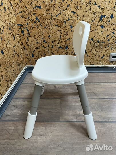 Детский стол и 2 стула