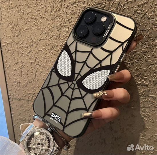 Чехол на iPhone