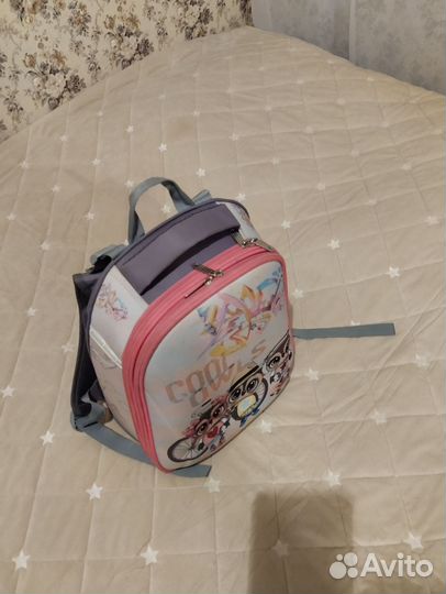 Продаю школьный рюкзак, почти новый