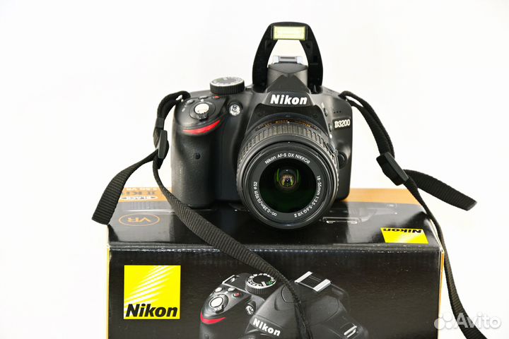 Nikon D3200 24.2MP зеркалка Kit AF-S VR 18-55