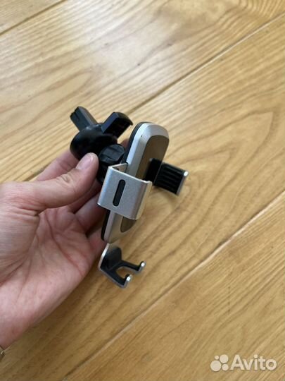 Автомобильный держатель для телефона