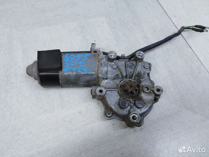 Моторчик переднего левого стеклоподъемника