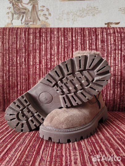 Зимние женские сапоги 38