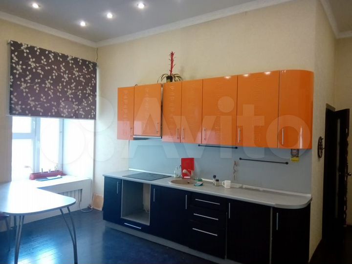 2-к. квартира, 60 м², 3/3 эт.