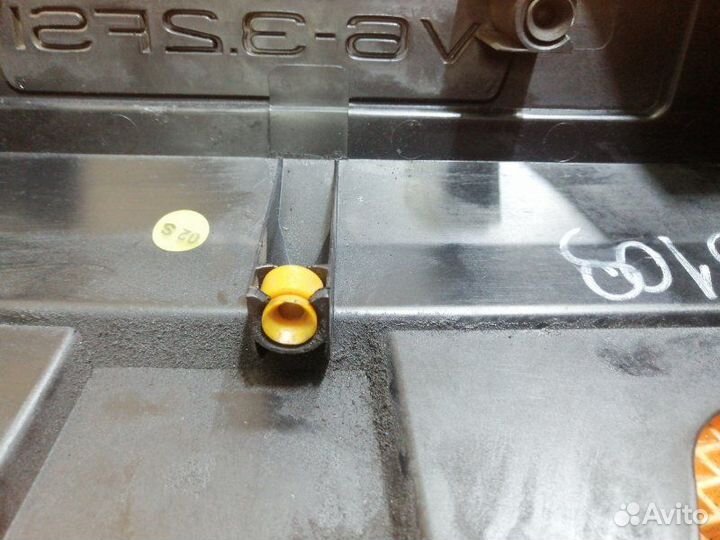 Защитный кожух Audi A6 C6 4F AUK 2006