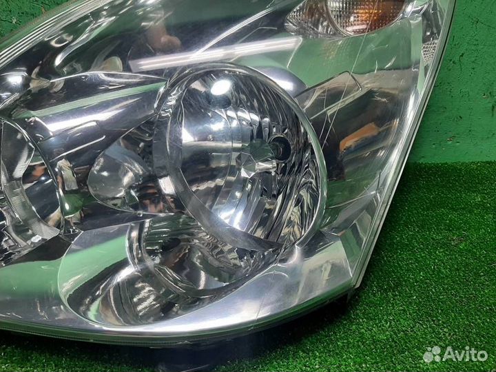 Фара левая Toyota Corolla Verso R1 2006