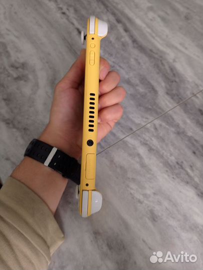 Игровая приставка Nintendo Switch Lite