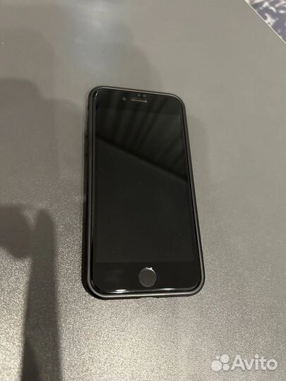 iPhone SE (2020), 64 ГБ
