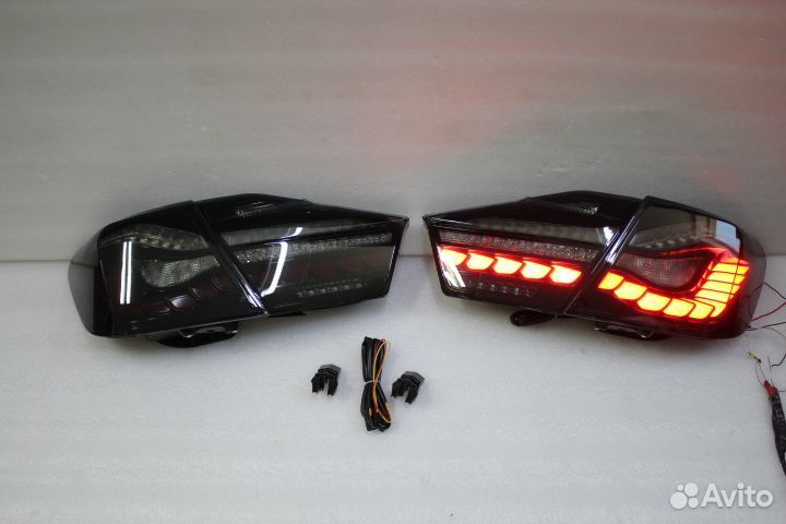 Camry 50 LED Стоп сигналы стиль BMW дымчатые M1GD7