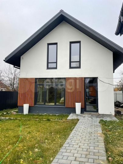 Дом 169 м² на участке 4,5 сот.