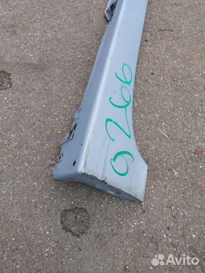 Накладка на порог левая Toyota Prius 3 ZVW30