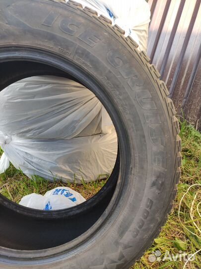 Bridgestone Ice Cruiser 5000 215/60 R16 95T