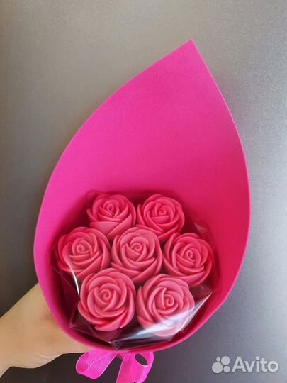 Букет шоколадных роз на 1 сентября