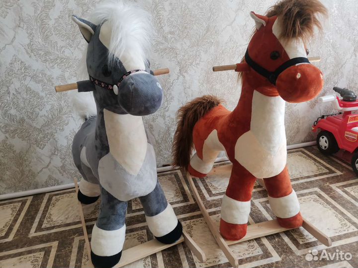 Лошадь игрушка