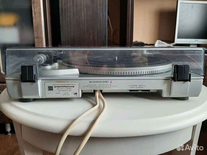 Проигрыватель винила электроника 017