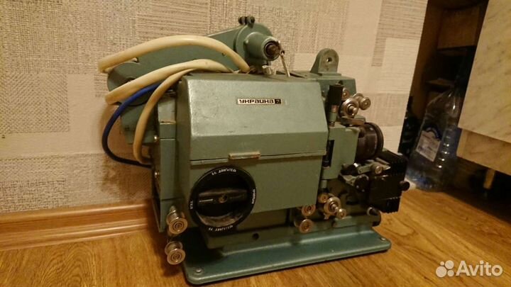 Кинопроектор Украина 7, новый, 2 лапы, перемотка