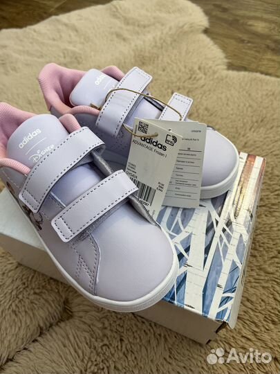 Новые кеды adidas для девочки 26