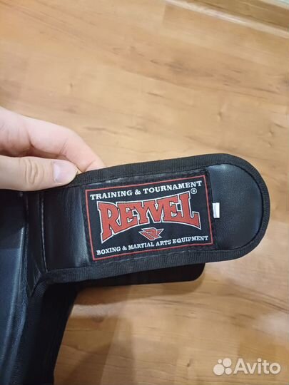 Защита на ноги для единоборств reyvel