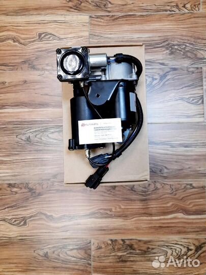 Компрессор Range Rover Discovery 4 Hitachi new