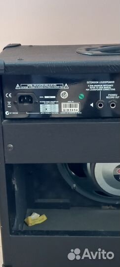 Гитарный комбоусилитель