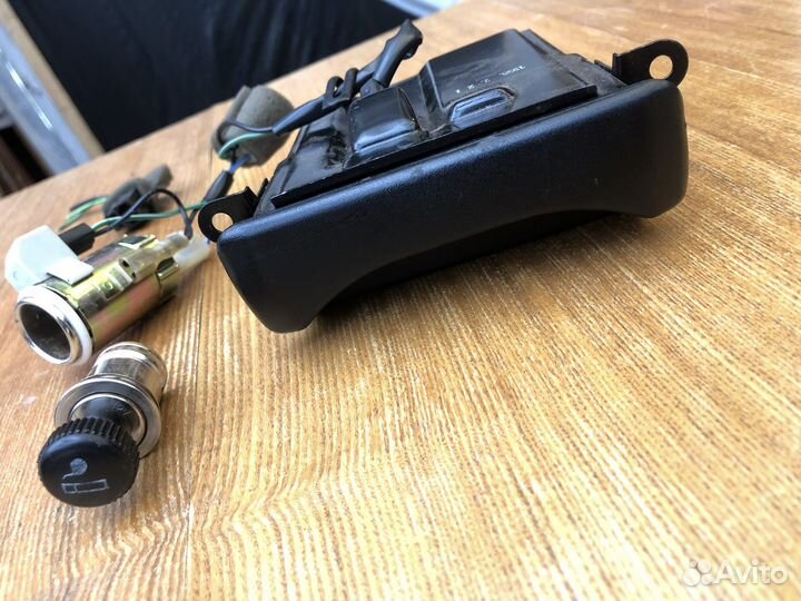 Перельница выдвижная с прикуривателем