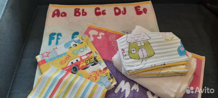 Детское одеяло и постельное белье в кроватку