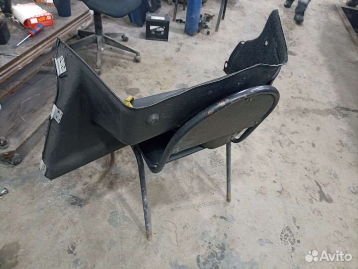 Обшивка багажника правая Kia Rio 1 2000-2005г