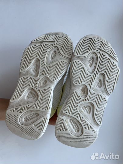Кроссовки детские