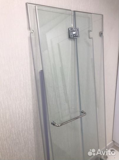 Стекла для душевой кабины бу