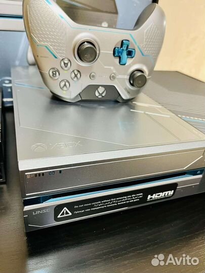 Xbox One 1Тб Limited Edition Halo 5