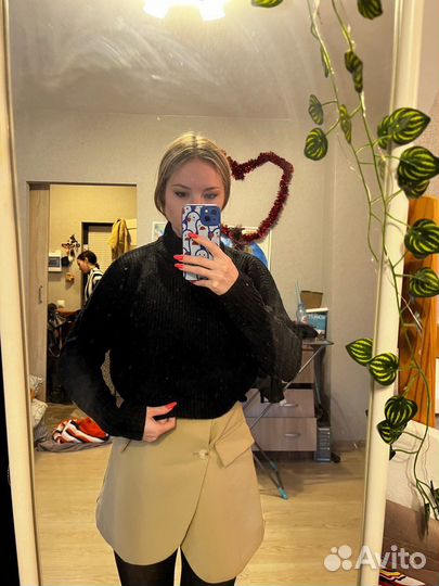 Светер черный