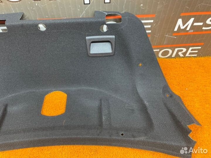 Обшивка крышки багажника Mercedes-Benz C-Class