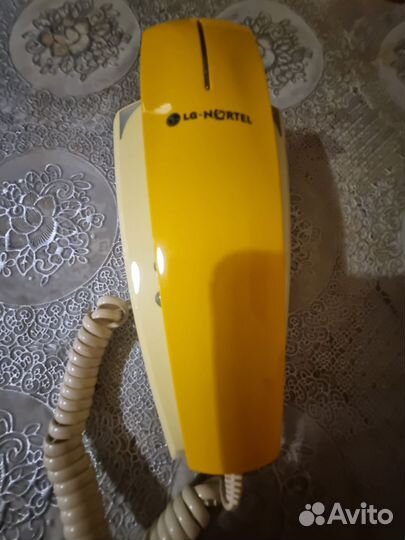 Проводной телефон