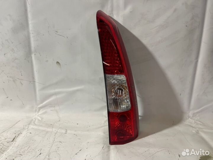 Фонарь задний правый Volvo Xc70 SZ59