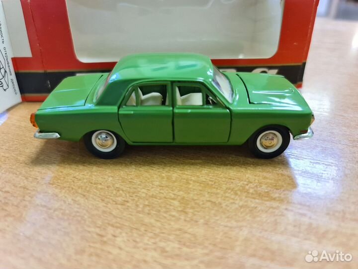 Модель СССР 1:43. Волга Газ-24 А14 