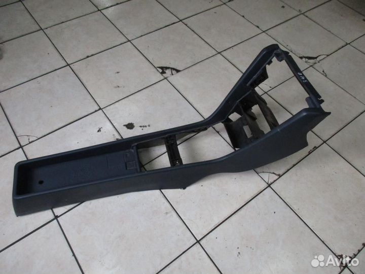 Подлокотник w124 E-class