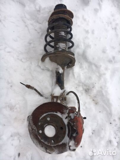 Поворотный кулак со ступица Fiat Palio 1.2